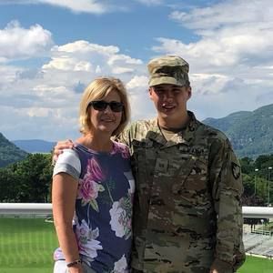 Meet your Posher, Amy